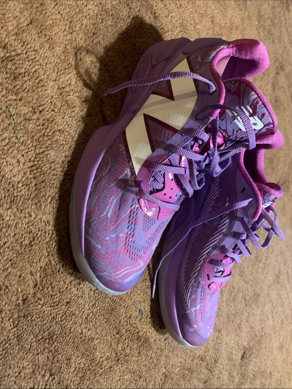 Purple Men’s new balance basketball shoes